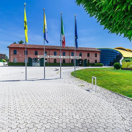 公寓 Enzo Ferrari Museum -wifi, Train Station And Parking *