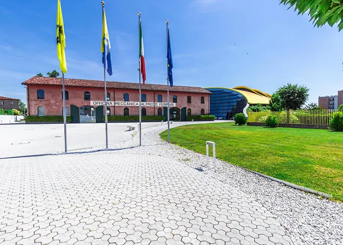 公寓 Enzo Ferrari Museum -wifi, Train Station And Parking *