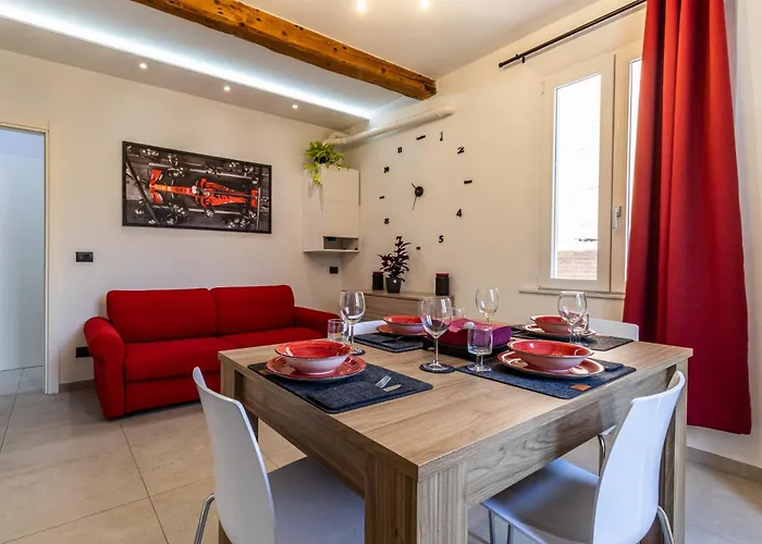 Enzo Ferrari Museum -wifi, Train Station And Parking 公寓 *