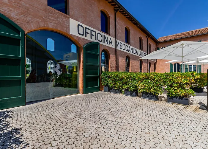 Enzo Ferrari Museum -wifi, Train Station And Parking 公寓