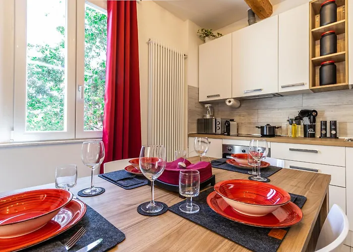 公寓 Enzo Ferrari Museum -wifi, Train Station And Parking *