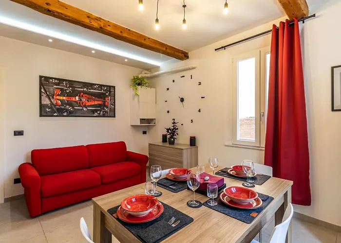 公寓 Enzo Ferrari Museum -wifi, Train Station And Parking 摩德纳