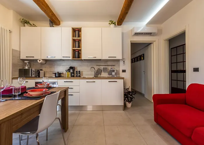 Enzo Ferrari Museum -wifi, Train Station And Parking 摩德纳