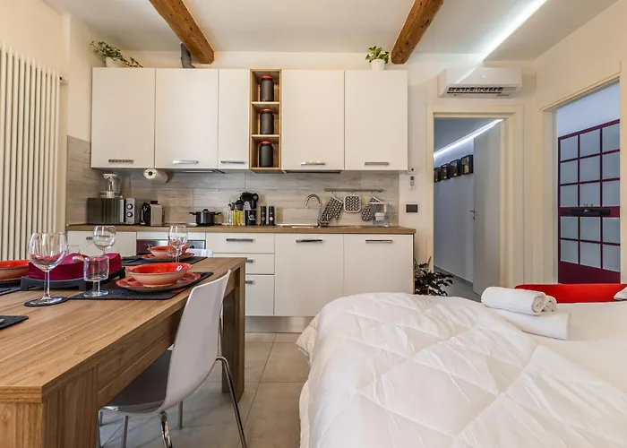 Enzo Ferrari Museum -wifi, Train Station And Parking * 摩德纳