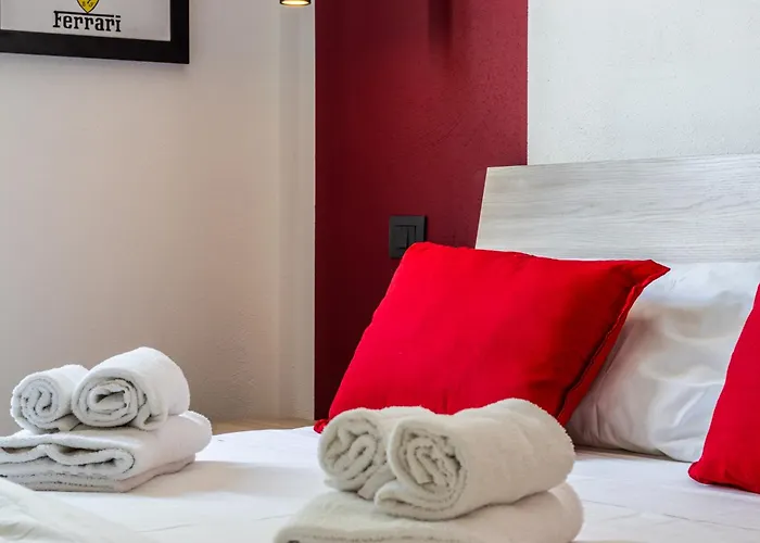 公寓 Enzo Ferrari Museum -wifi, Train Station And Parking