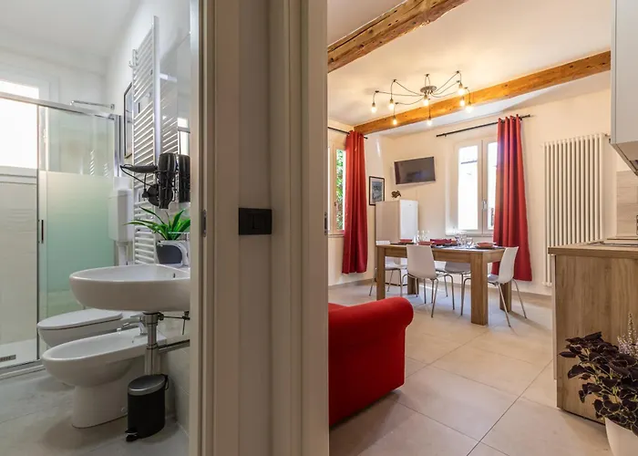 Enzo Ferrari Museum -wifi, Train Station And Parking 公寓 *