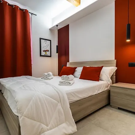 Enzo Ferrari Museum -wifi, Train Station And Parking * Modena