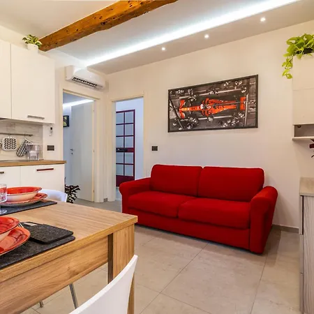 Enzo Ferrari Museum -wifi, Train Station And Parking Апартаменти Модена