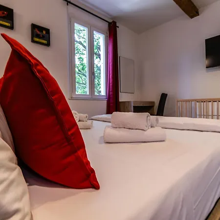 Enzo Ferrari Museum -wifi, Train Station And Parking *