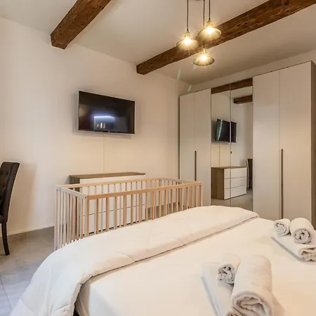 Апартаменты Enzo Ferrari Museum -wifi, Train Station And Parking Модена